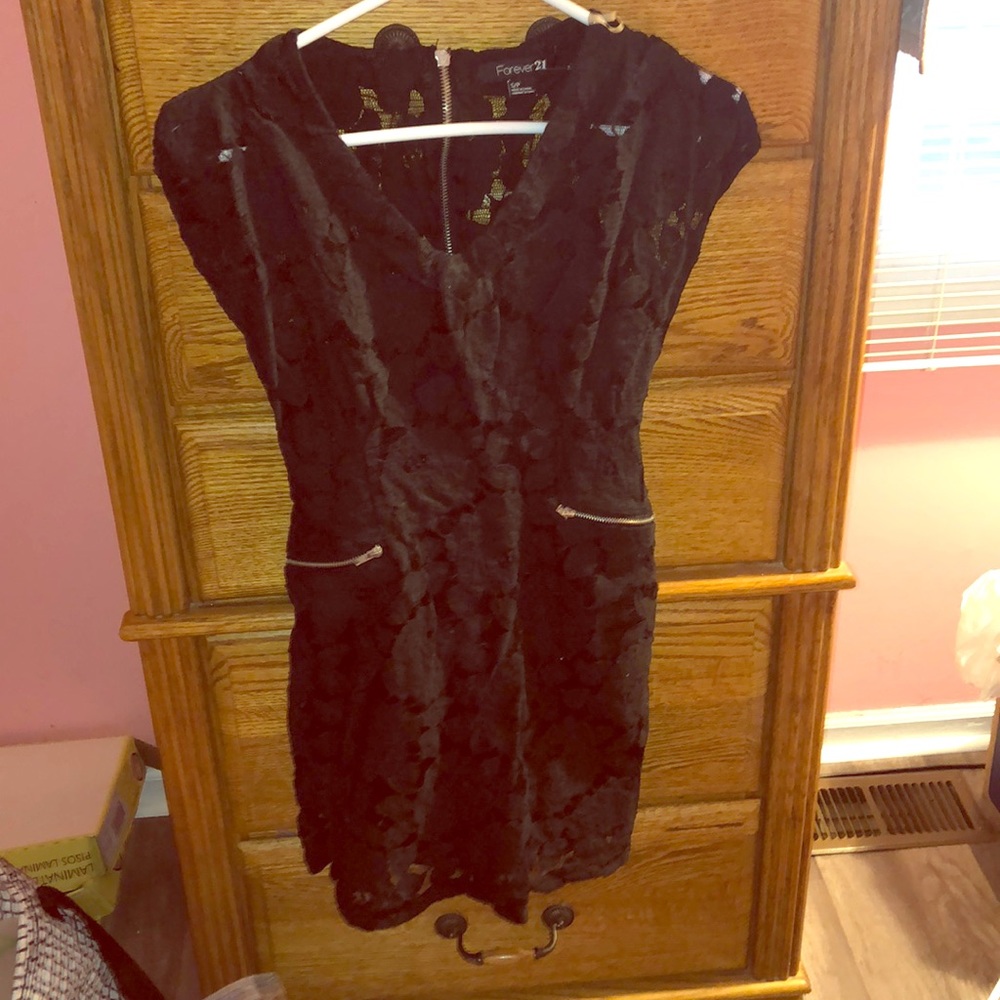 Forever 21 lace dress